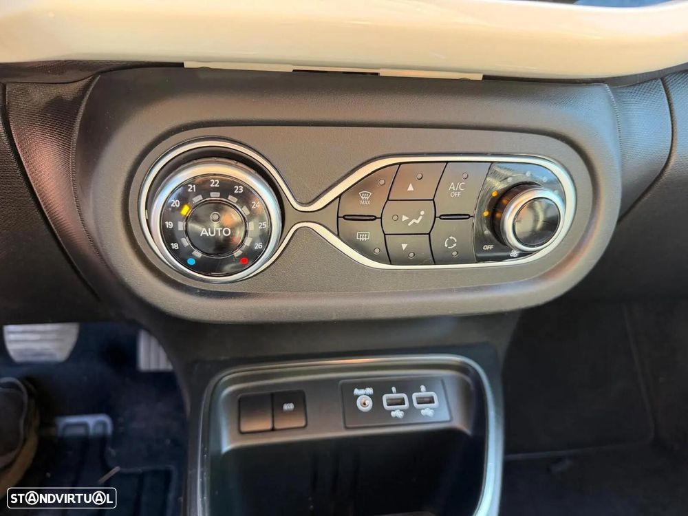 Renault Twingo Z.E. 22 Intens - 32