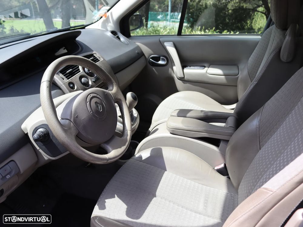 Renault Scénic 1.5 dCi Confort - 6