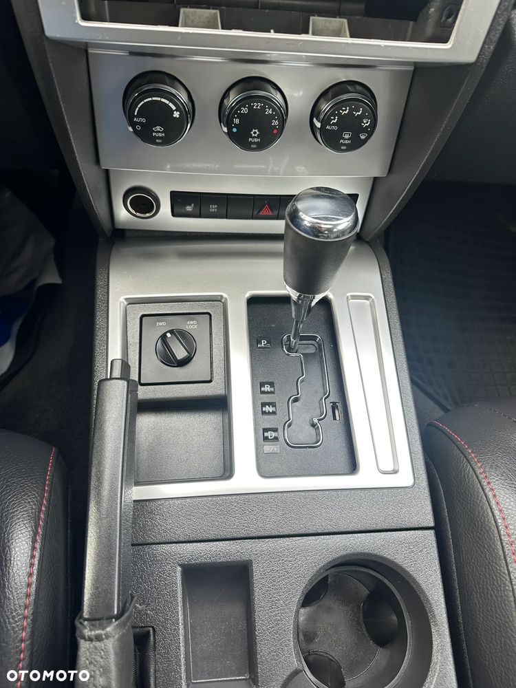 Dodge Nitro 2.8 CRD DPF Automatik R/T - 27