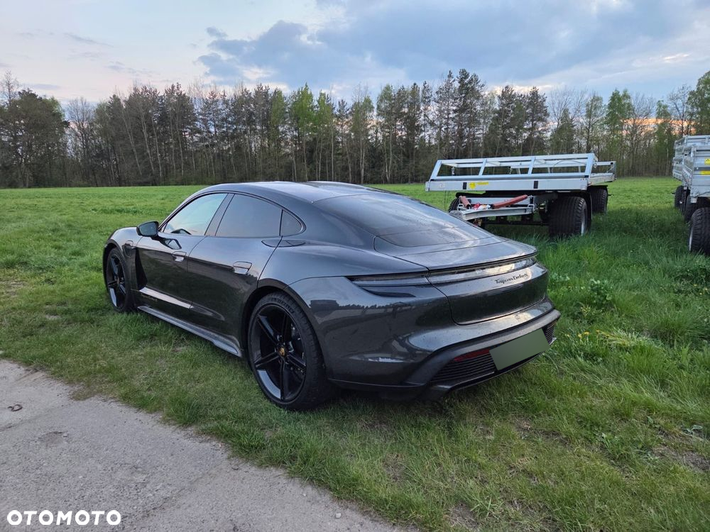 Porsche Taycan - 7