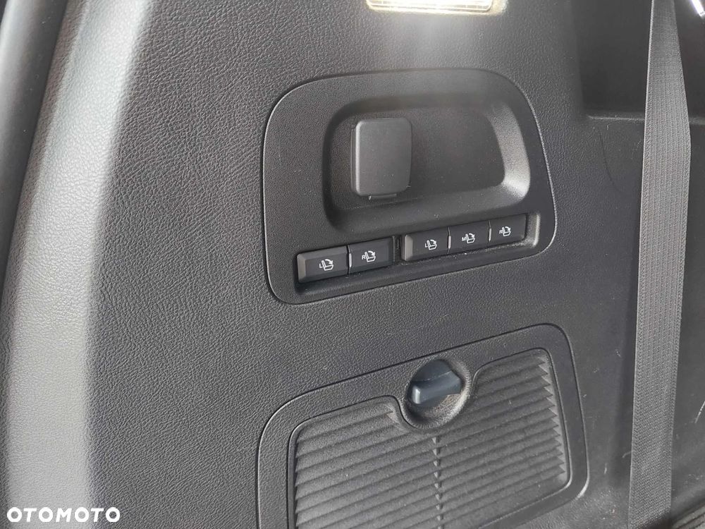 Ford S-Max - 16