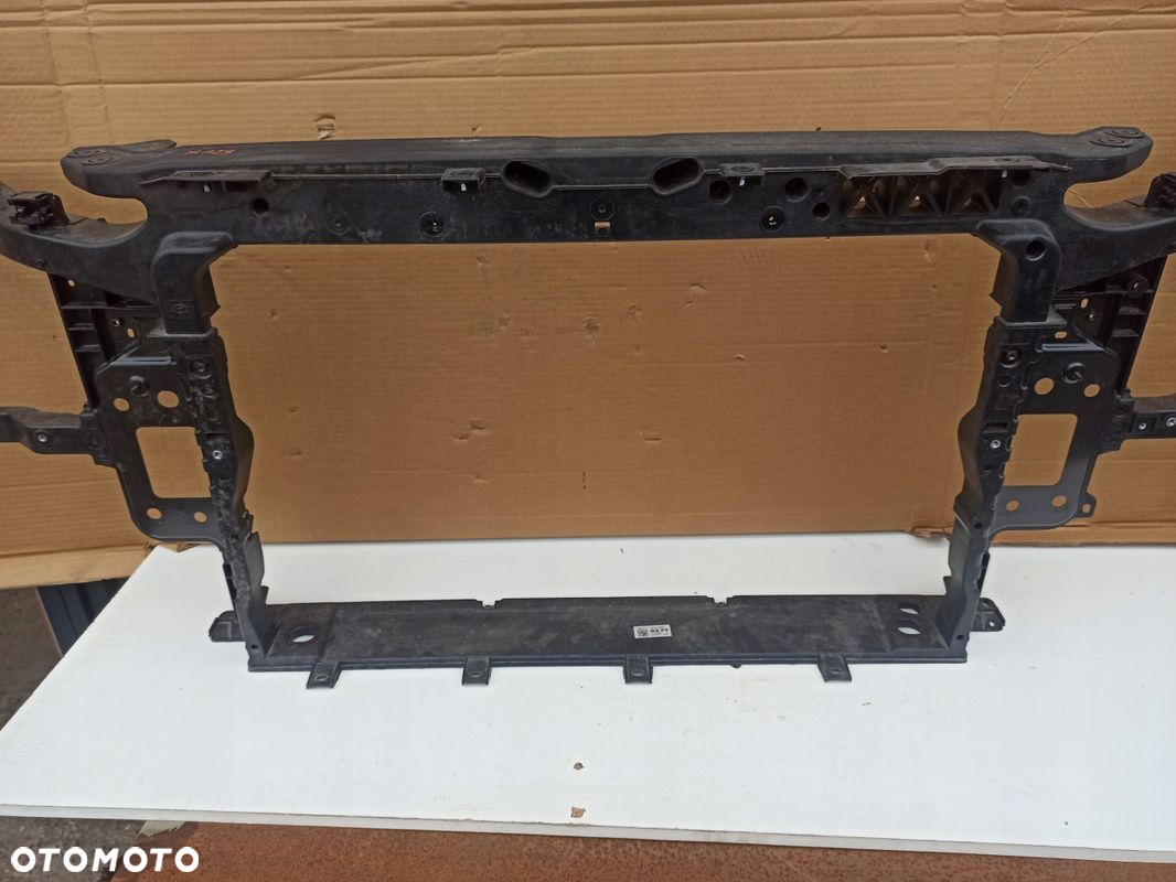Pas przedni wzmocnienie HYUNDAI KONA I LIFT 20-23 64101-J9500 - 3