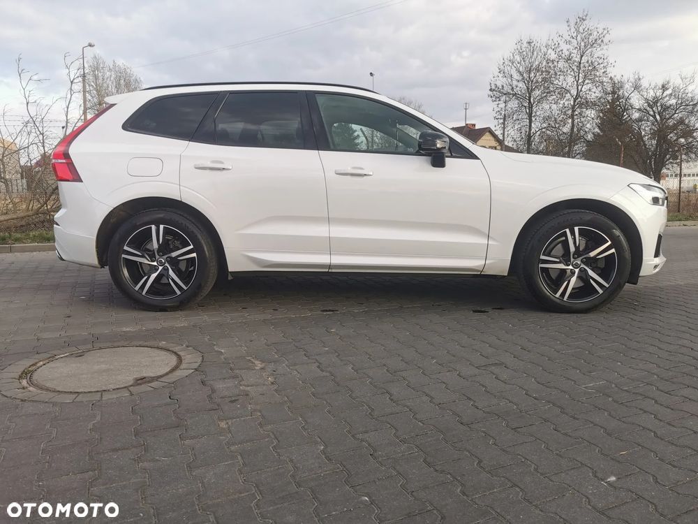 Volvo XC 60 B4 D AWD R-Design - 4