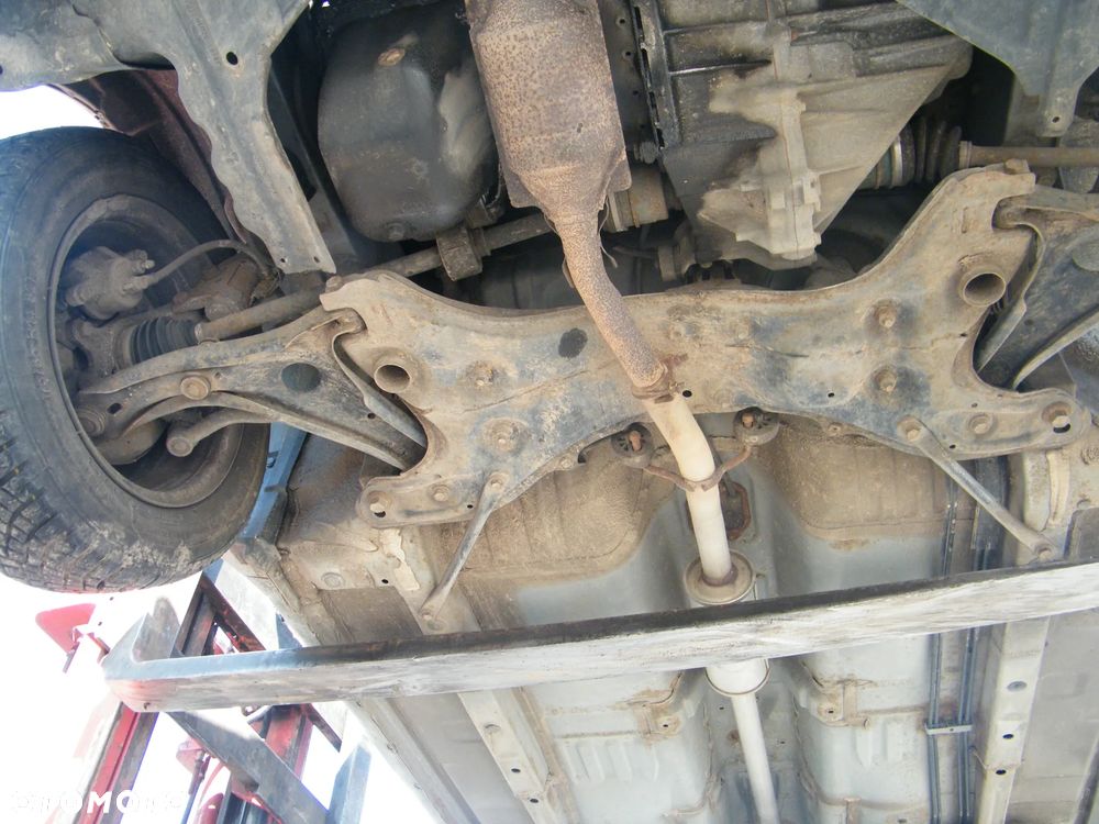 Toyota Yaris I (99-03r.) 1.0 B 68KM. Silnik 1SZ-FE Skrzynia MTM 5F lakier 199. Cały na części. GWARANCJA !!!  Przód Tył Zestaw Komplet Drzwi Klapa Zderzak Błotnik Maska Grill Atrapa Szyba Pas Lampa Lusterko Boczki Fotel Kanapa Kokpit Deska Rozdzielcza Przełącznik Włącznik Sterownik Przewody Wiązka Instalacja Moduł Komputer Czujnik Listwa Pompa Alternator Wtryski Głowica Rozrusznik Kompresor Sprzęgło Dwumas Silnik Skrzynia ABS Klimatyzacji Paliwa Wspomagania Kolektor Turbina Przepustnica Zawór Chłodnica Koło Hak Belka Sanki Zawieszenie Mcpherson Półoś Amortyzator Wydech Tłumik Zacisk Most - 17