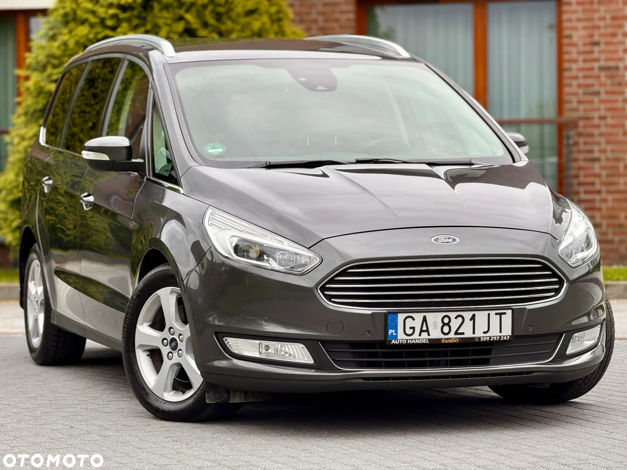 Ford Galaxy 2.0 EcoBlue Twin-Turbo Titanium PowerShift - 2