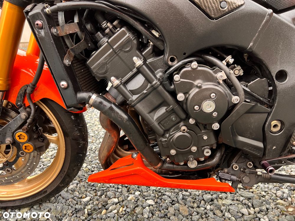 Yamaha FZ8 - 12