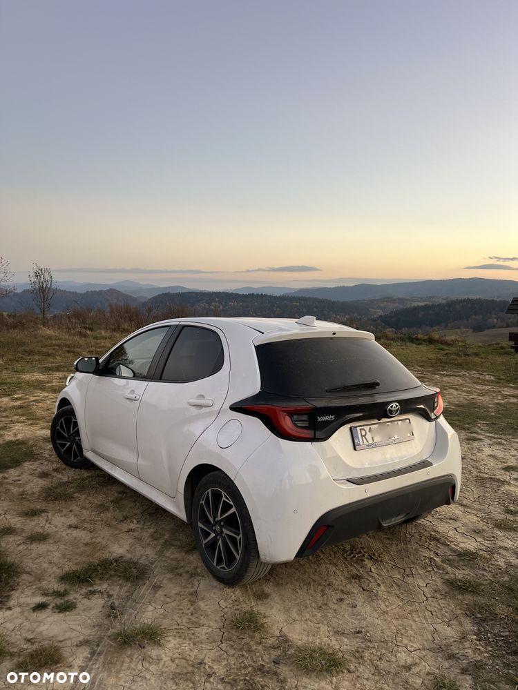 Toyota Yaris 1.5 Comfort CVT - 2