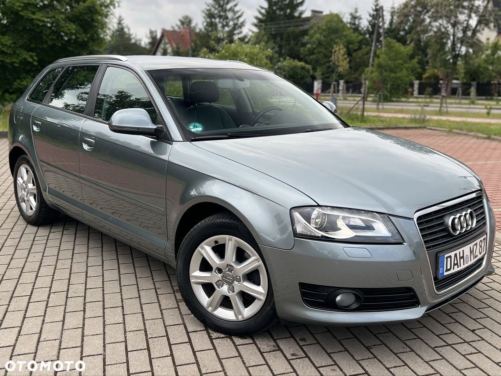 Audi A3 Sportback - 1