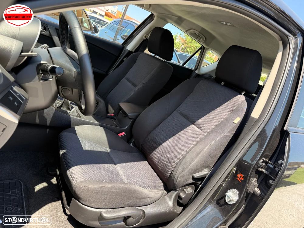 Mazda 3 Hatchback MZ-CD 1.6 Exclusive - 9