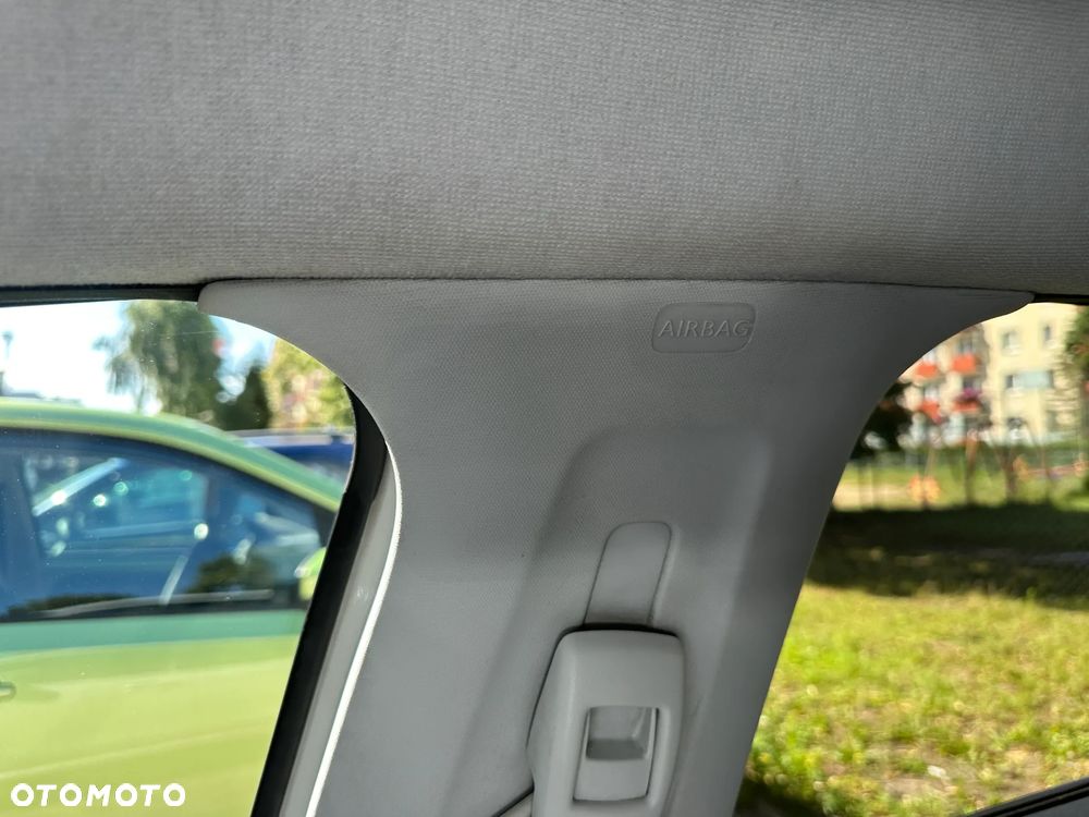 Peugeot 208 1.2 PureTech Allure S&S EAT6 - 24