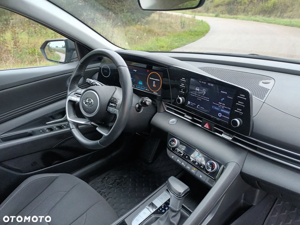 Hyundai Elantra 1.6 Smart CVT - 19