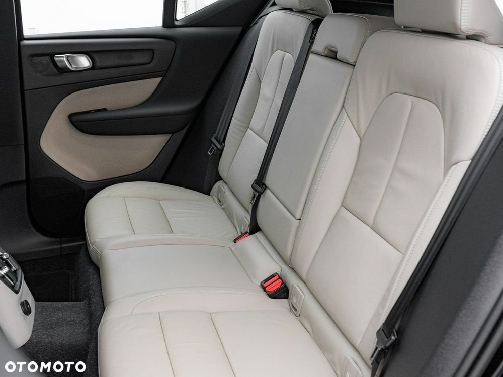 Volvo XC 40 - 29
