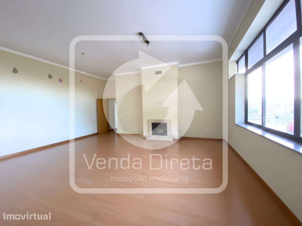 Apartamento T3 com 168 m², Varanda, Garagem para 2 Viaturas e Arrec... - Grande imagem: 2/21