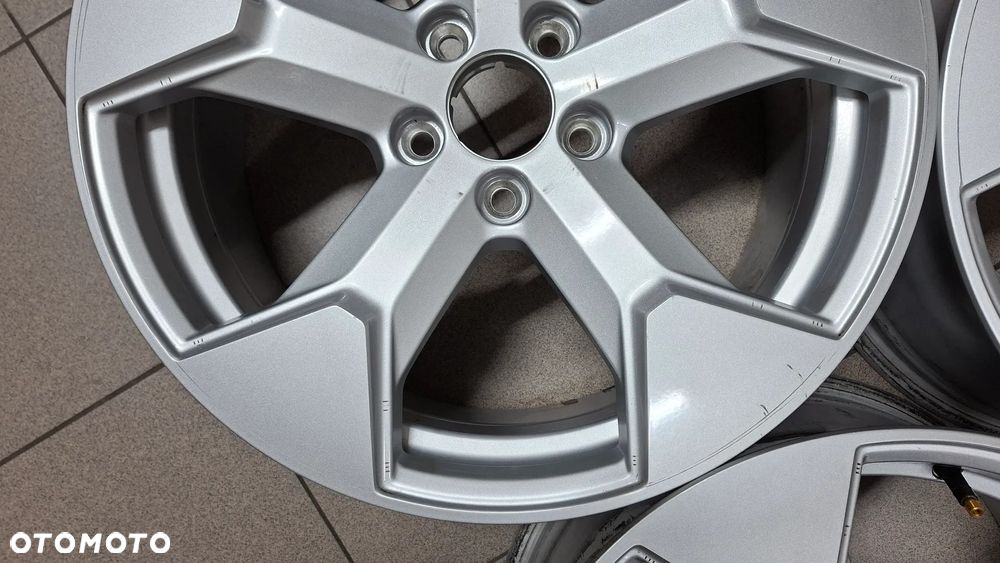 Felgi Aluminiowe 18 Volvo EX30 5x108 ET 46 - 12