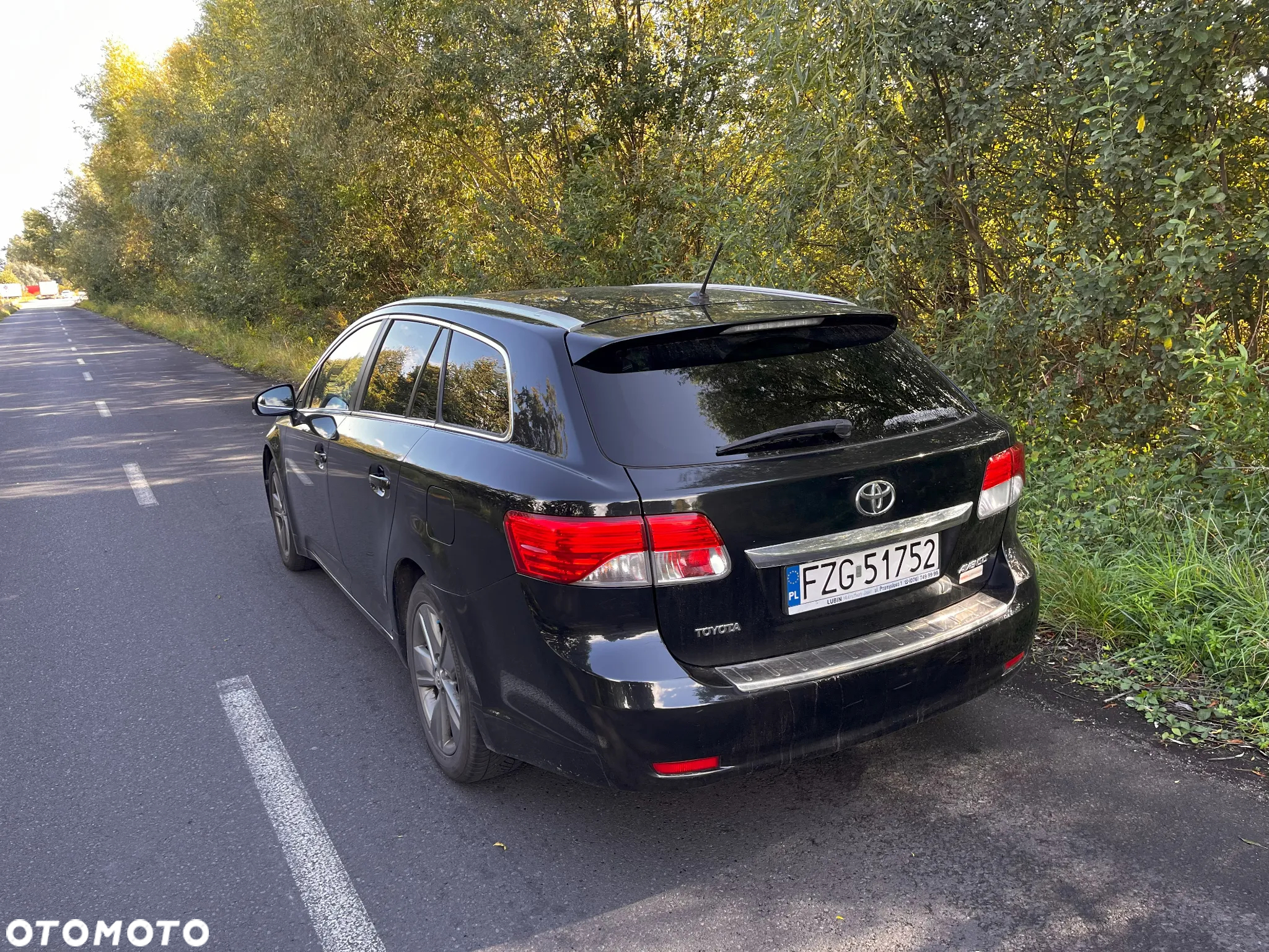 Toyota Avensis 2.0 D-4D Premium - 4