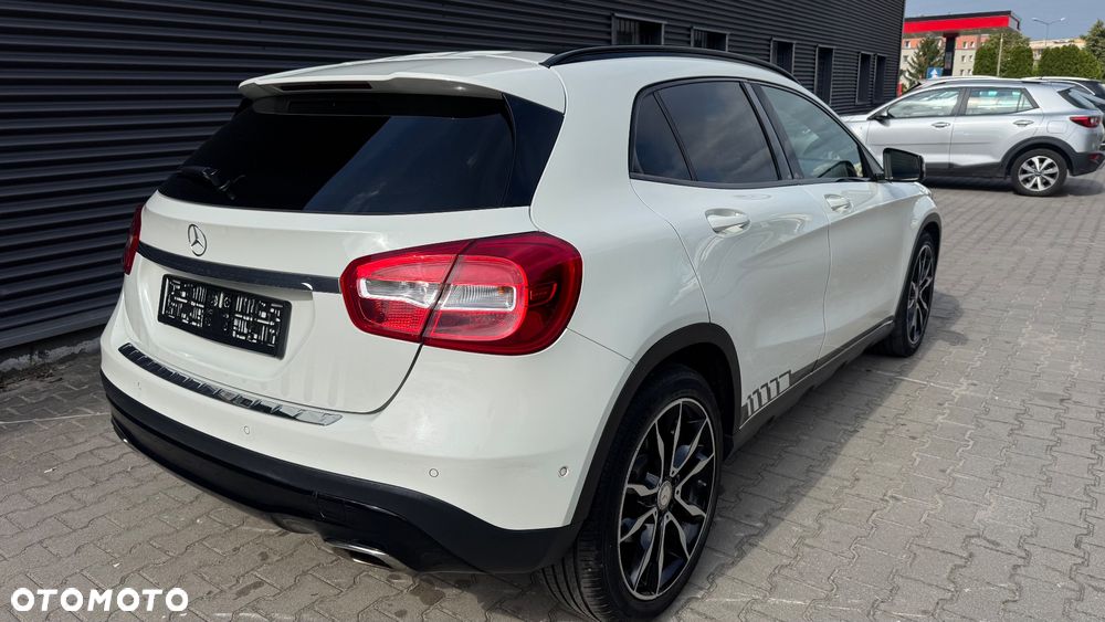 Mercedes-Benz GLA 250 4-Matic - 6