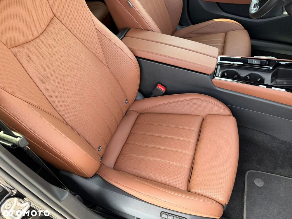Skoda Superb 2.0 TSI L&K DSG - 32