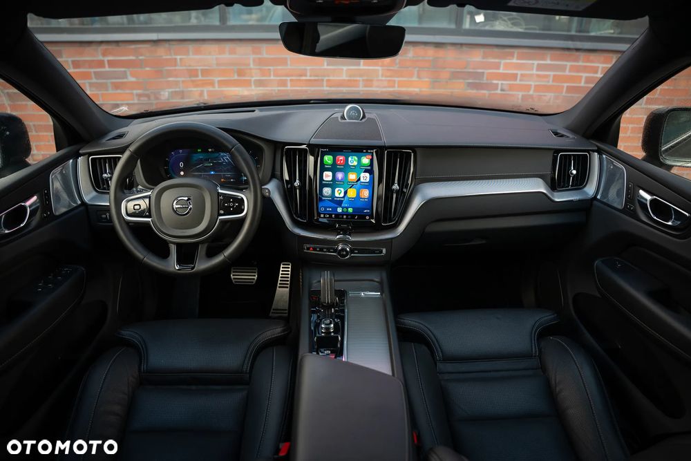 Volvo XC 60 B4 D AWD Ultimate Dark - 4