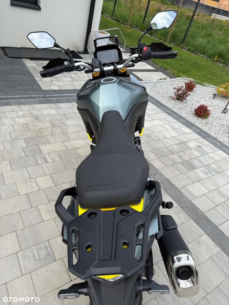 Suzuki V-STROM - 10