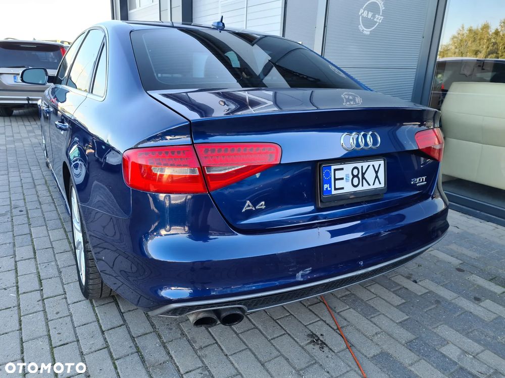 Audi A4 Limousine - 5