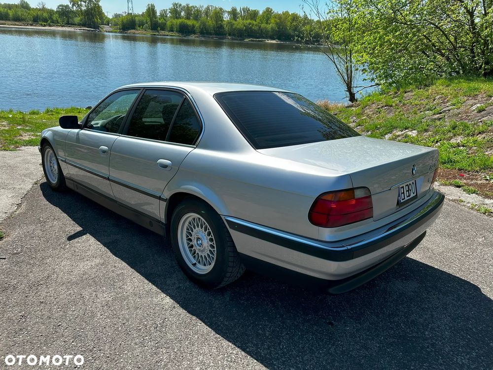 BMW Seria 7 740i V8 - 14