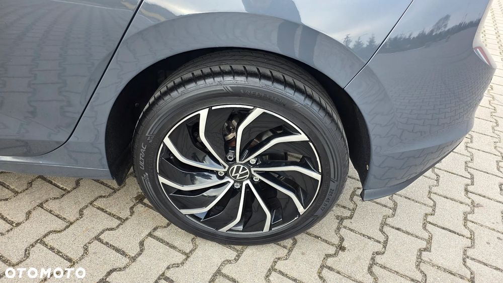 Volkswagen Golf - 12