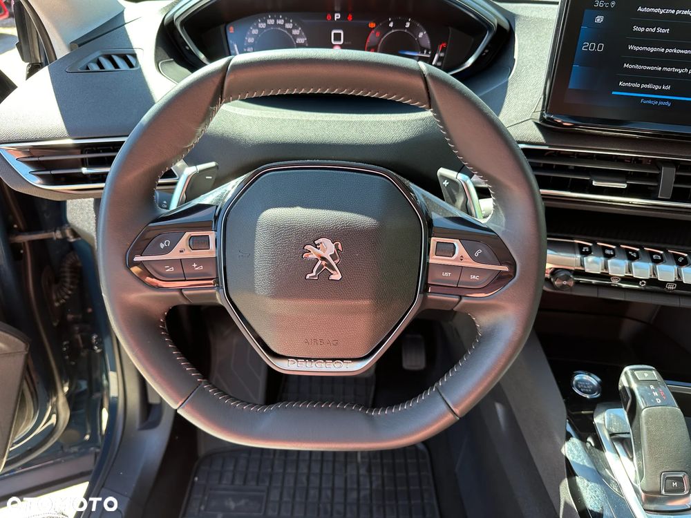 Peugeot 5008 - 8