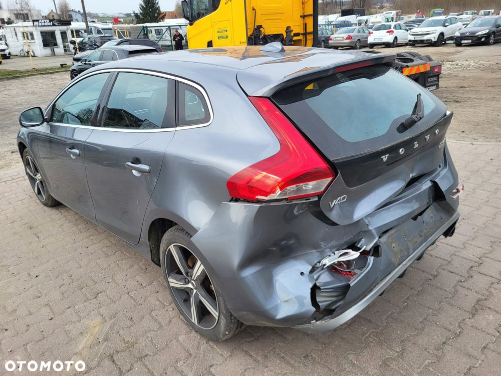 Volvo V40 D3 Geartronic Summum - 11