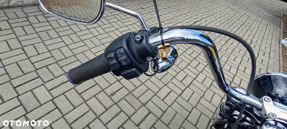 Harley-Davidson Dyna Street Bob - 5