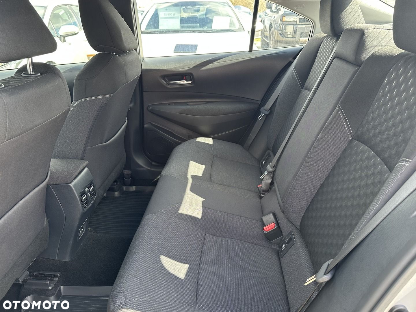 Toyota Corolla - 10