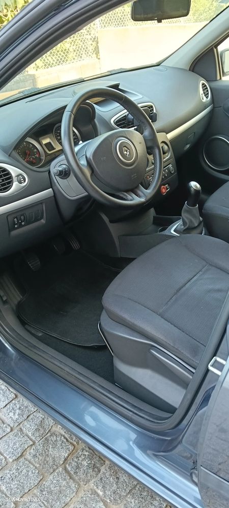 Renault Clio 1.2 16V Dynamique - 9