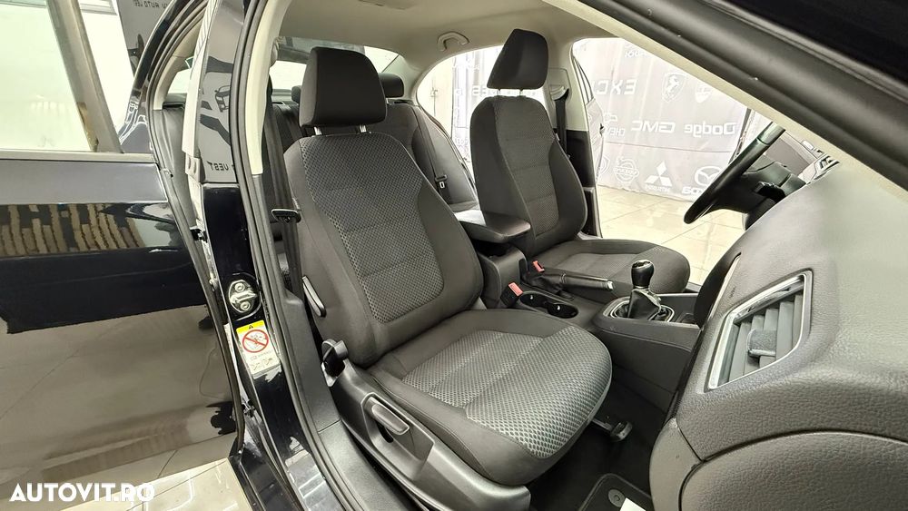 Volkswagen Jetta 1.2 TSI Comfortline - 19