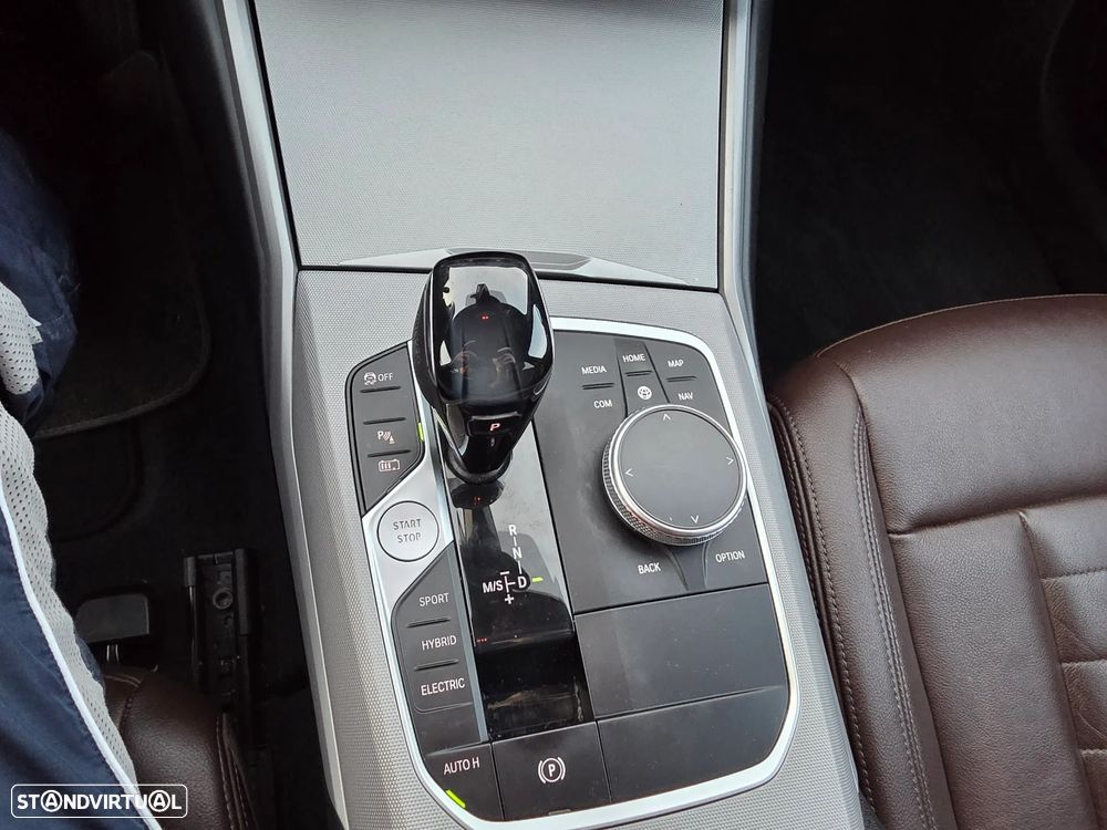 BMW 330 e xDrive Aut. - 22