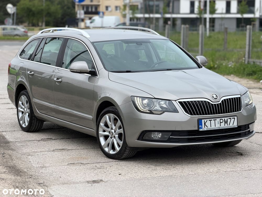Skoda Superb 2.0 TDI Elegance DSG - 4