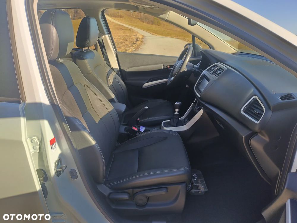 Suzuki SX4 S-Cross 1.6 DDiS 4x4 limited+ - 21