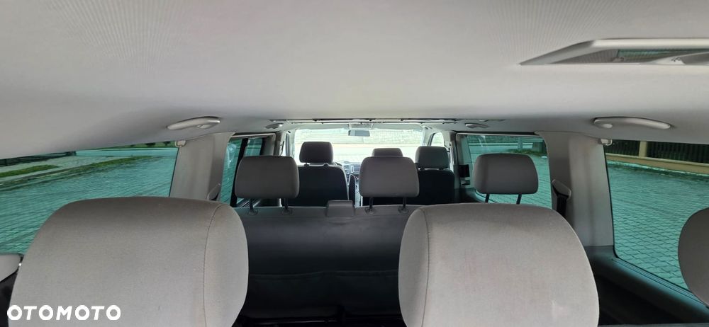 Volkswagen Caravelle - 6