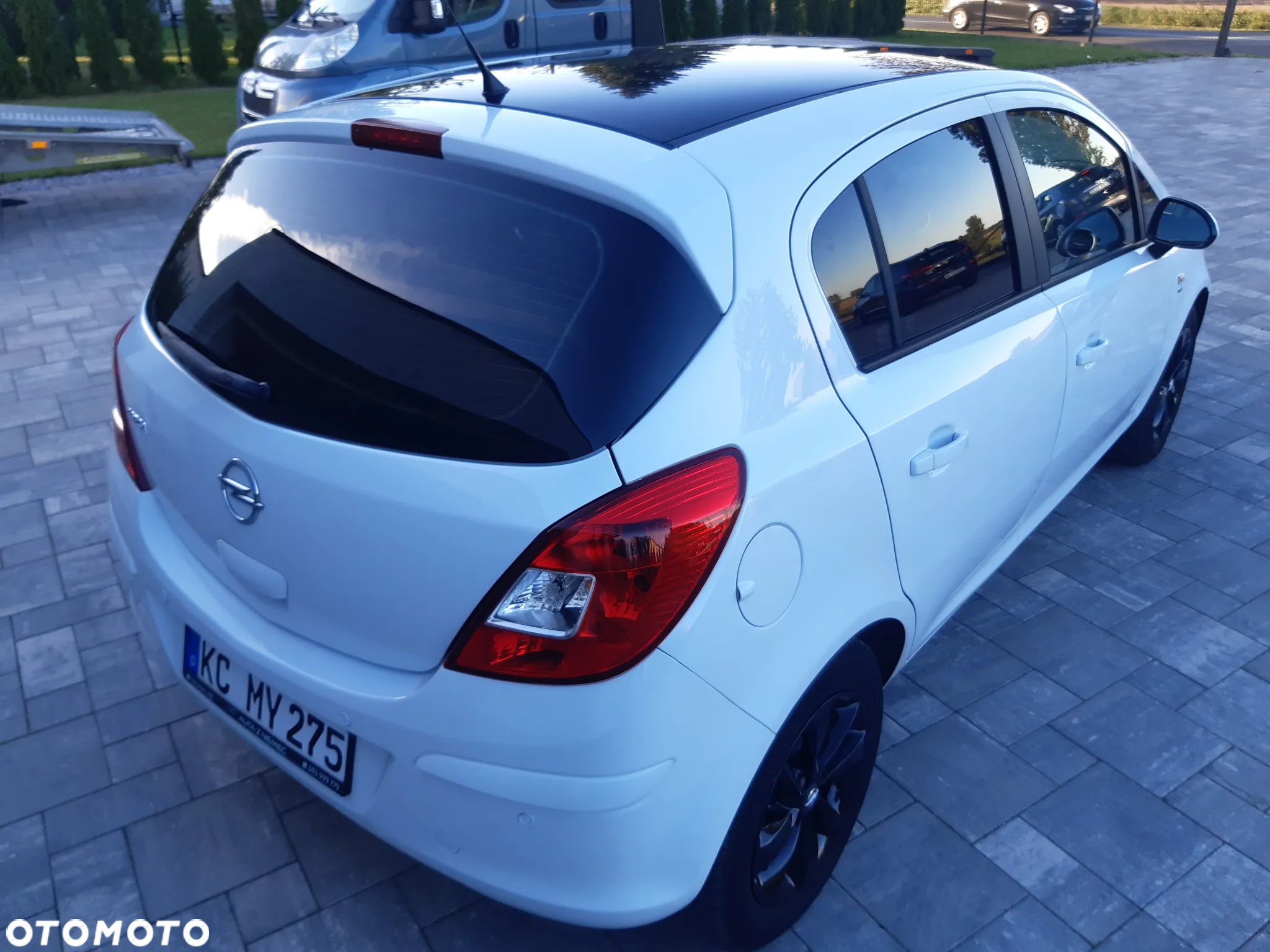 Opel Corsa 1.4 16V Energy - 11