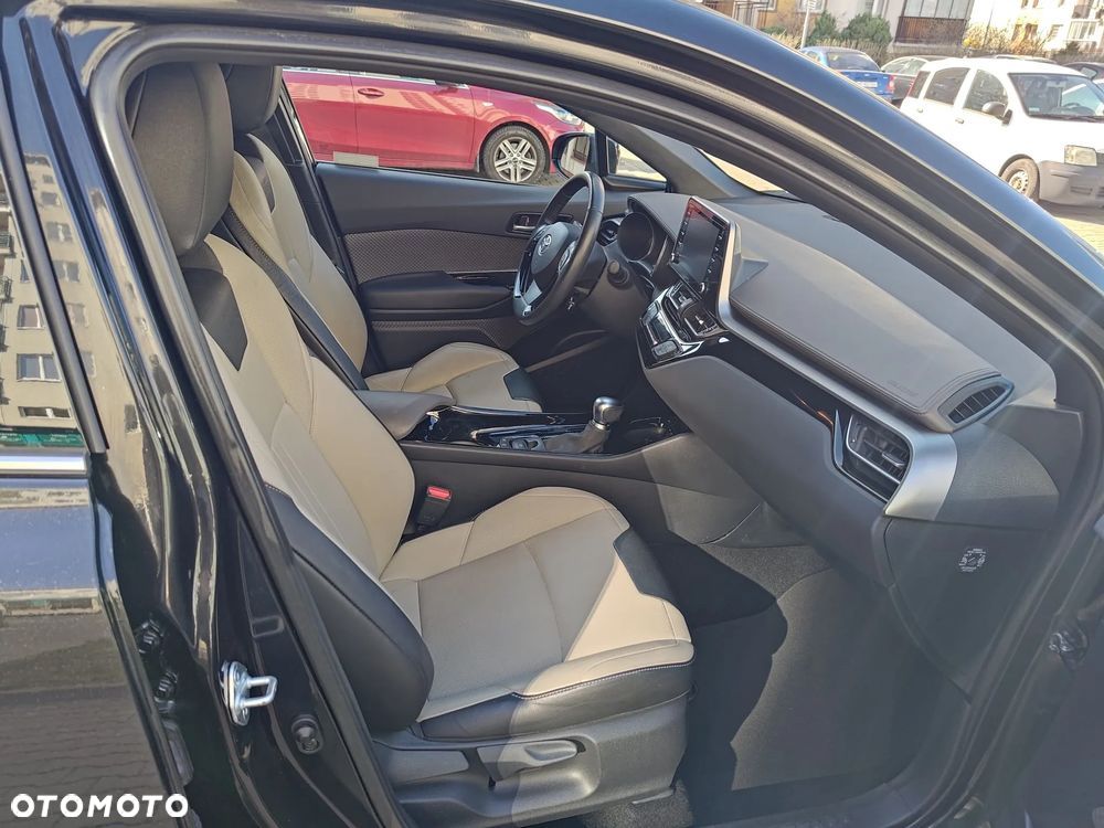 Toyota C-HR ver-2-0-hybrid-gr-sport - 21