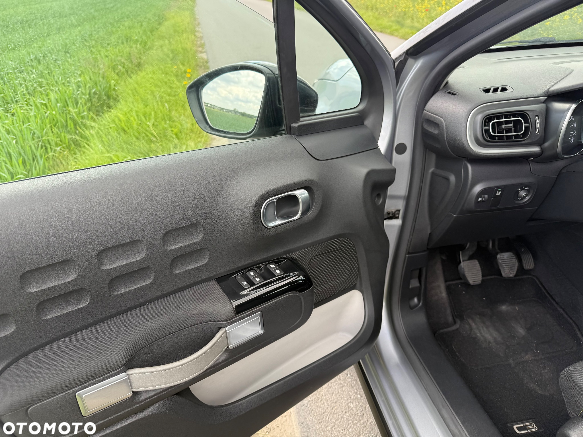 Citroën C3 1.2 PureTech Shine - 16