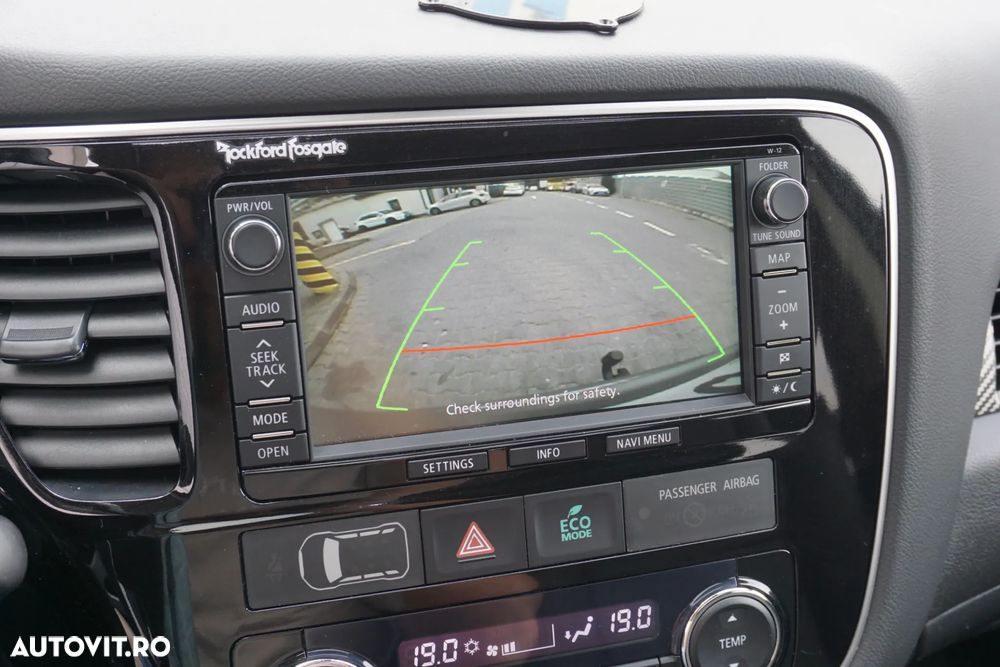 Mitsubishi Outlander 2.2 DI-D 4WD Automatik Instyle - 18