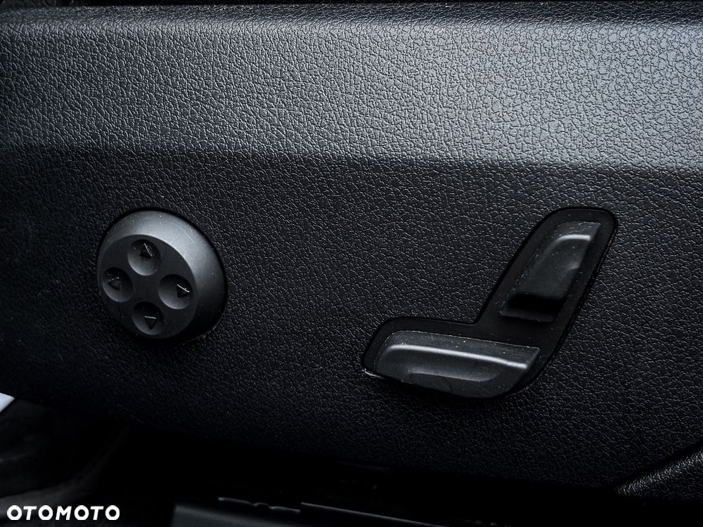 Mercedes-Benz Klasa C 200 d 9G-TRONIC Avantgarde - 35