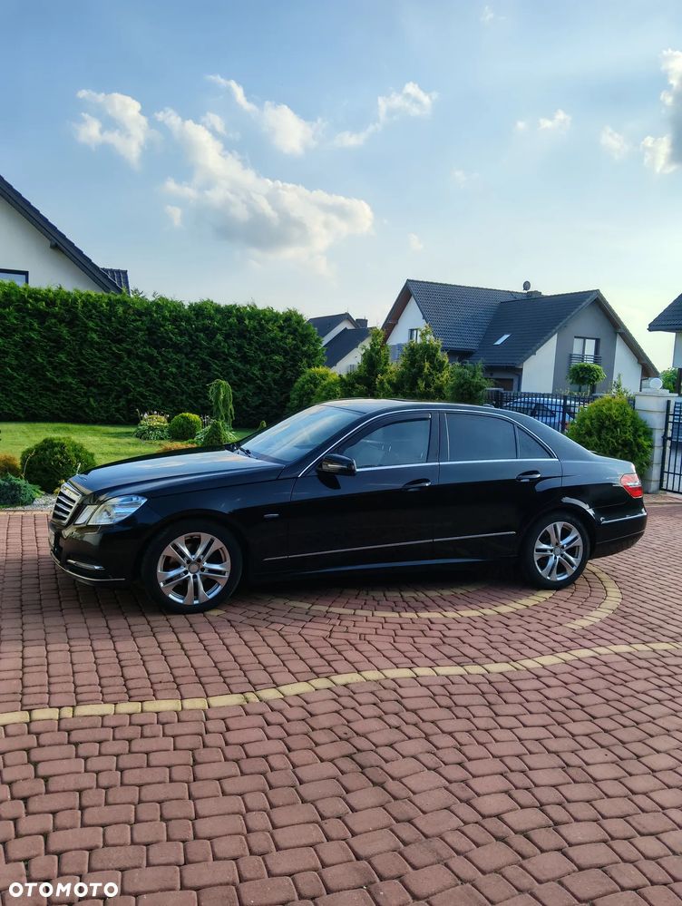 Mercedes-Benz Klasa E 200 CDI BlueEff Avantgarde - 3