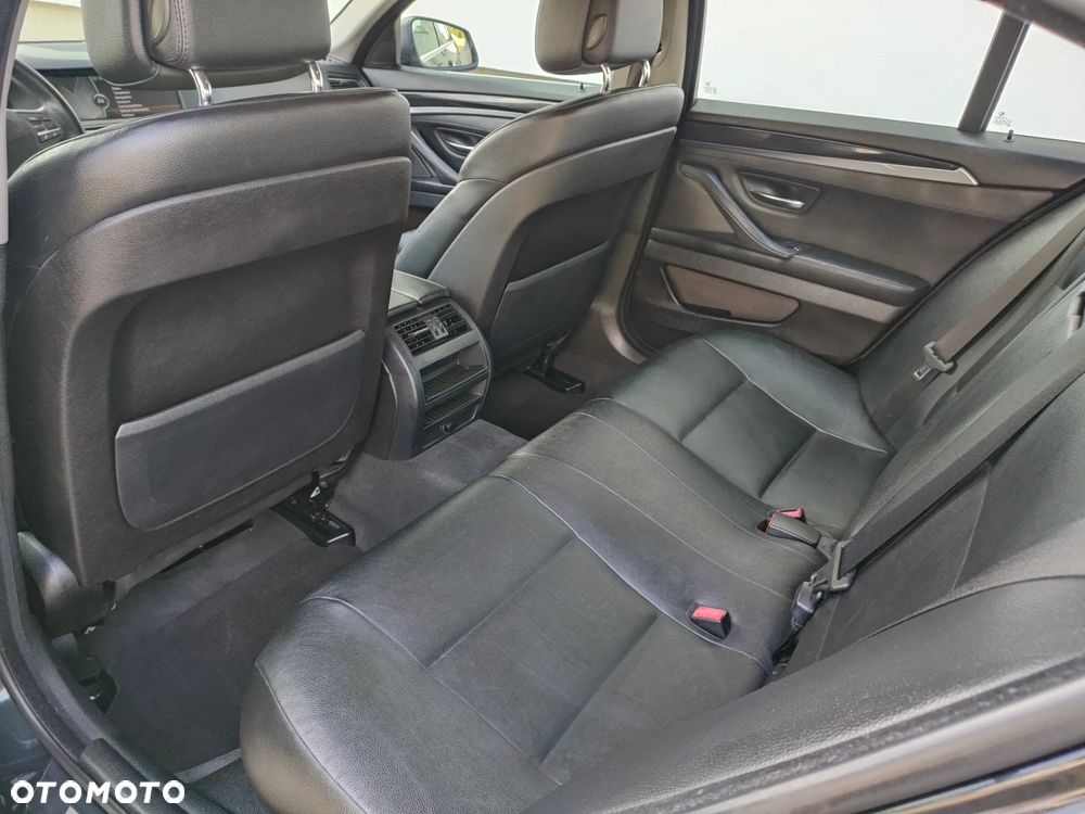 BMW Seria 5 520d Modern Line - 19
