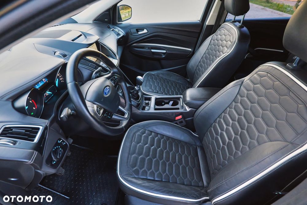 Ford Kuga 2.0 TDCi 2x4 Vignale - 23