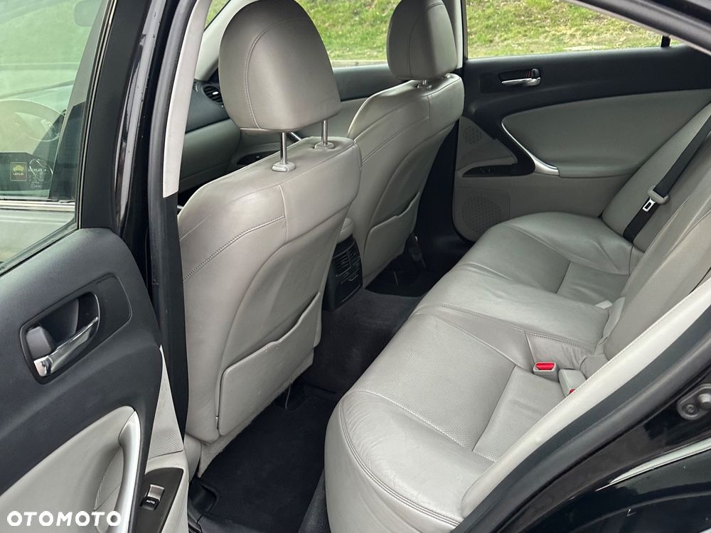 Lexus IS 220 D Comfort - 10