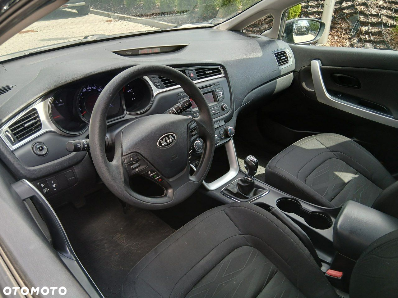 Kia Ceed - 12