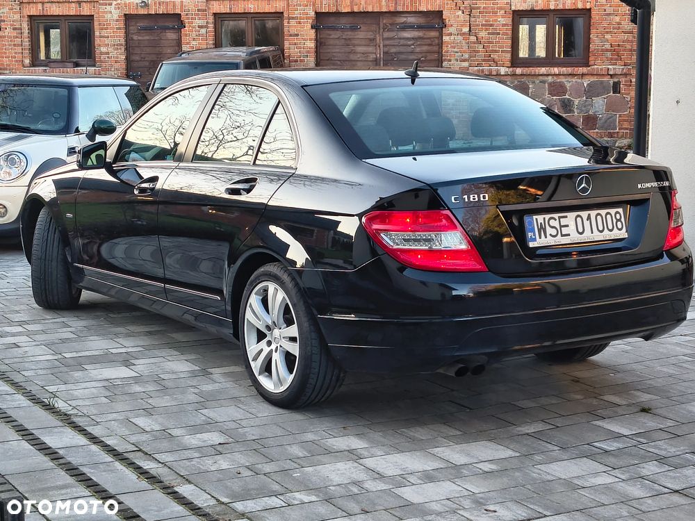 Mercedes-Benz Klasa C 180 K BlueEff Classic - 4