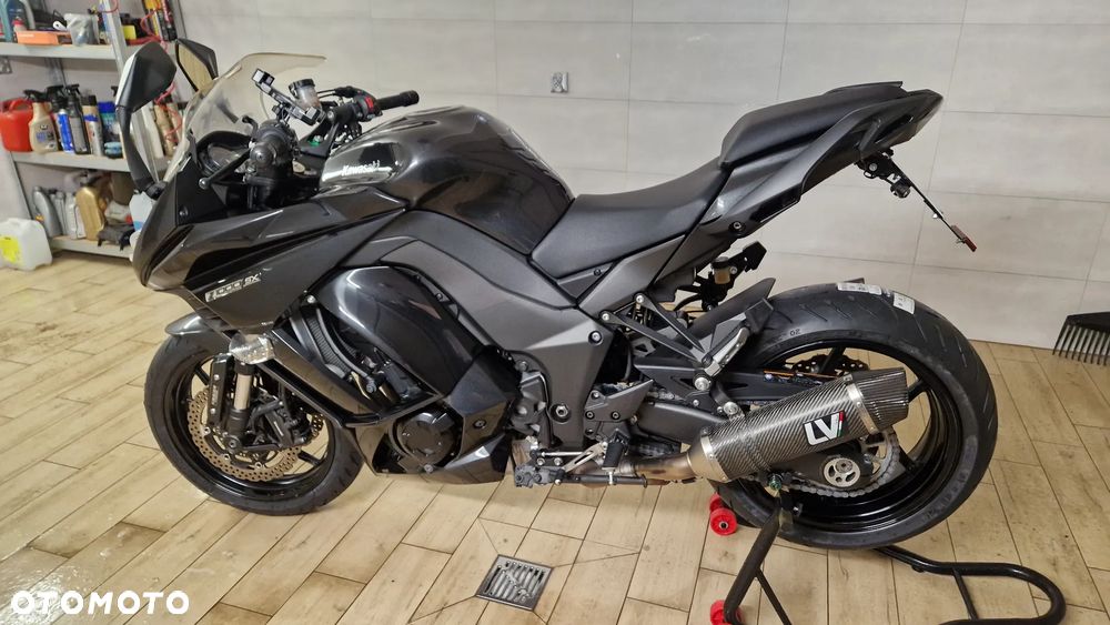 Kawasaki Ninja 1000 SX - 8