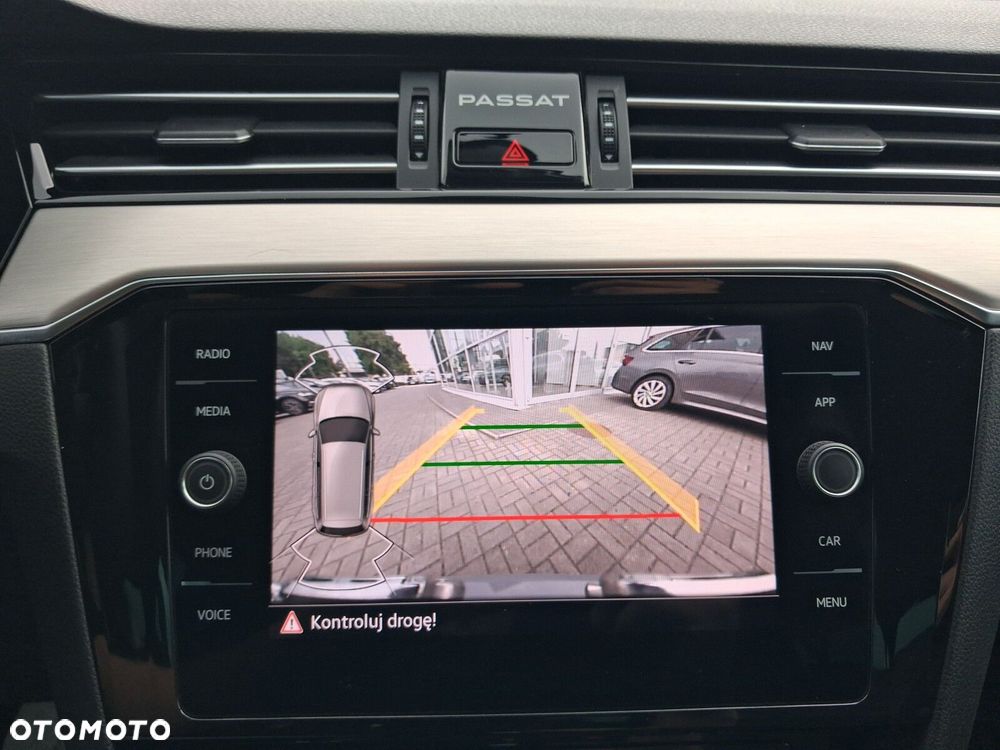 Volkswagen Passat - 39