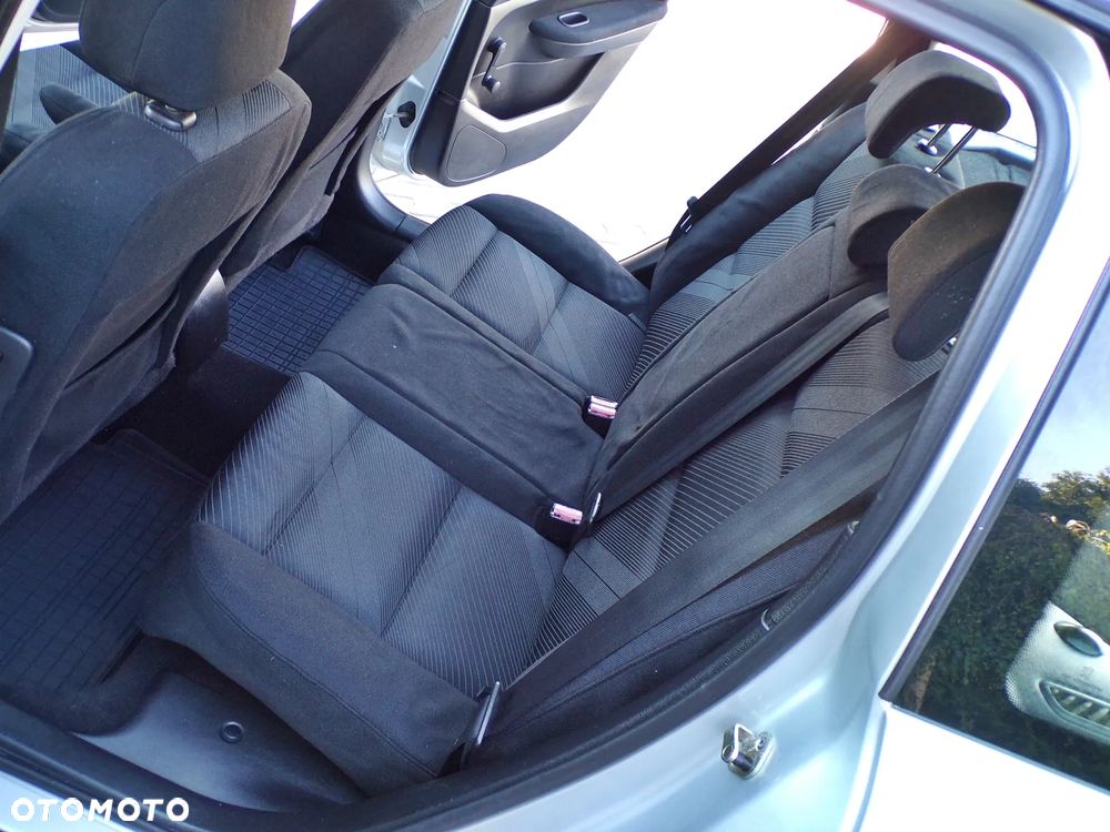 Peugeot 307 HDi SW 110 - 23